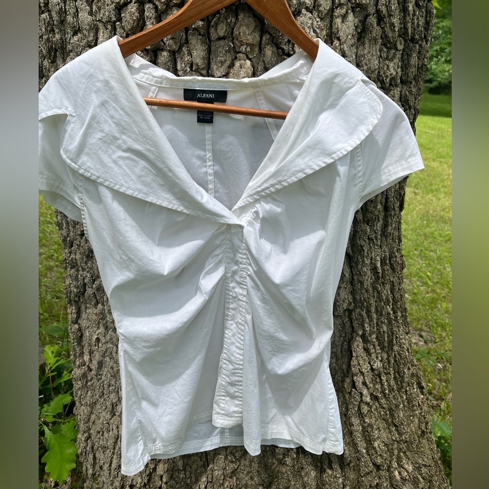 ⬇️Price Drop!⬇️ Alfani Blouse in size 6